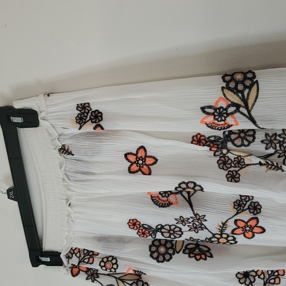 J.O.A Los Angeles Floral Embroidered Faux Wrap Midi Skirt Size Small High-Low - Picture 2 of 10